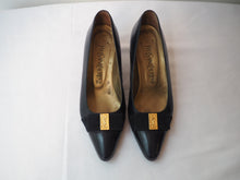 Load image into Gallery viewer, Yves Saint Laurent YSL bow details heels size:35.5
