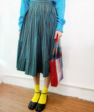 Load image into Gallery viewer, Tartan Pleated skirt
