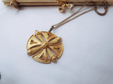 Load image into Gallery viewer, 80s Vintage Large Golden Necklace
