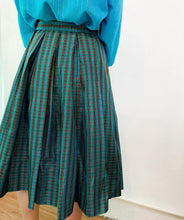 Load image into Gallery viewer, Tartan Pleated skirt
